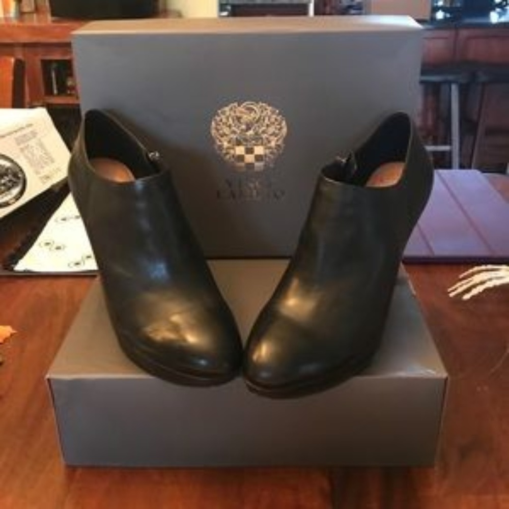 Vince Camuto ‘Elvin’ Bootie BLACK NAPPA 8.5